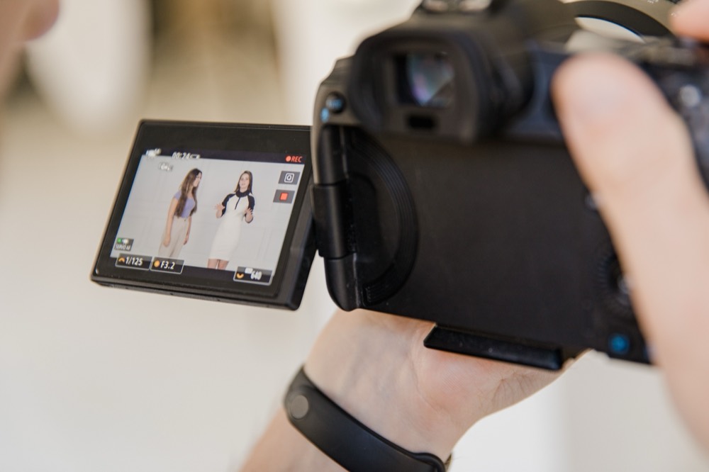 Kameradisplay bei einer Videoaufnahme – Workshop Selbstsicher vor der Kamera live in München